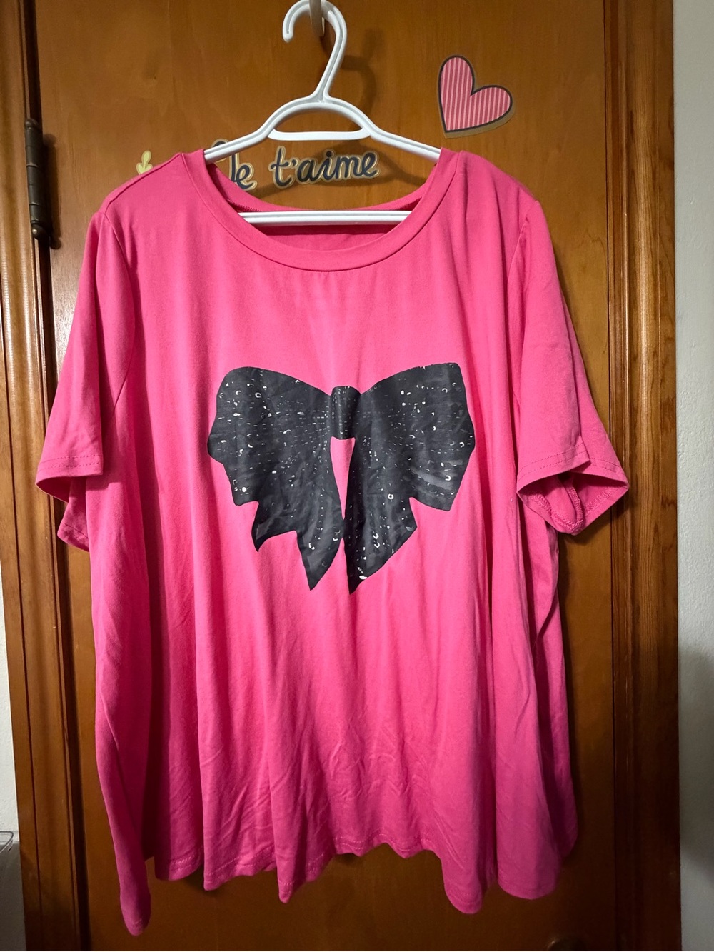 SHEIN Fuchsia Curve Top with Black Accent